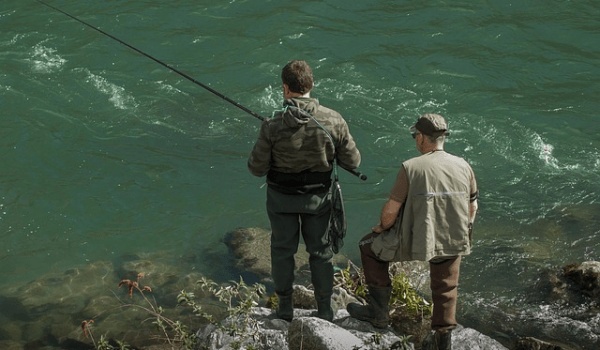 第十二批志愿军烈士遗骸归国安葬，英雄魂归故里